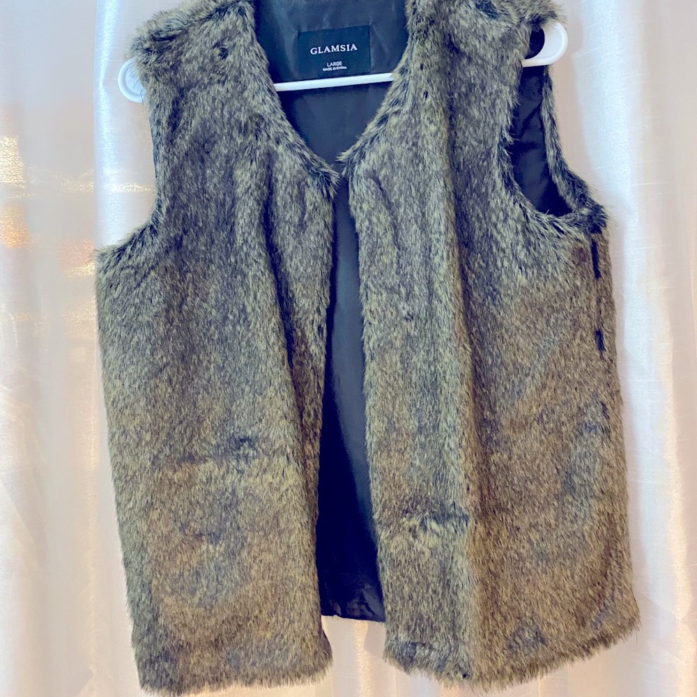 Fur vest
